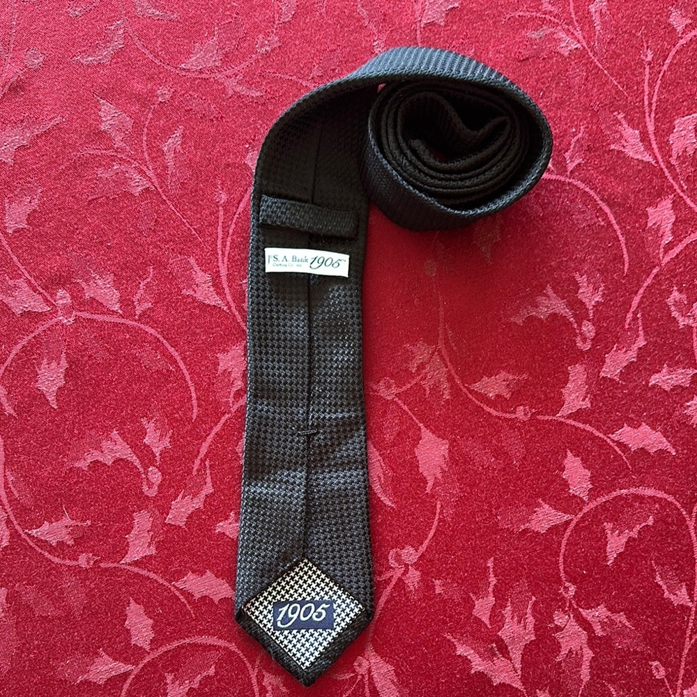 Jos. A. Bank Charcoal Textured Necktie 100% Silk
